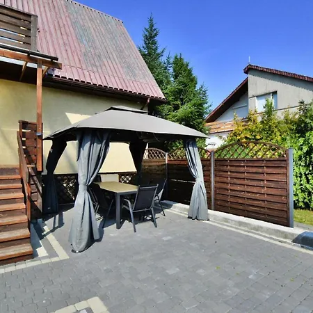 Вілла Holiday Villa,