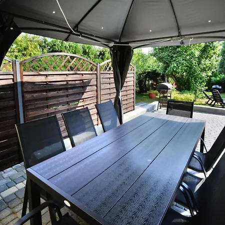 Villa Holiday Villa, *